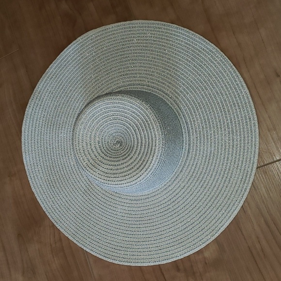 Like new white and sparkling silver wide brim hat - Picture 1 of 5